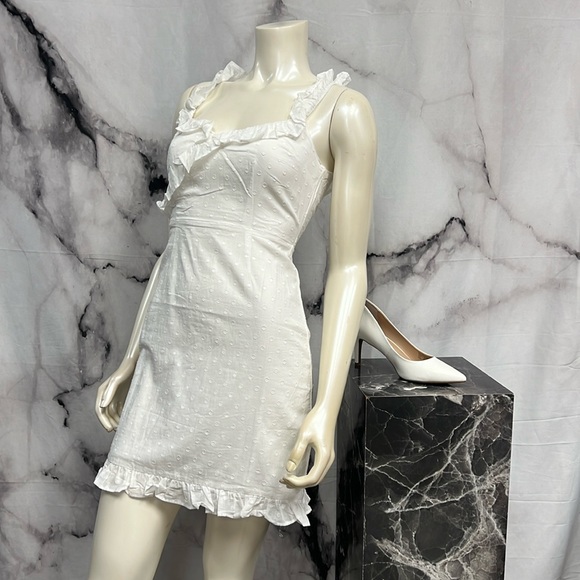 BB Dakota Dresses & Skirts - BB Dakota white eyelet dress